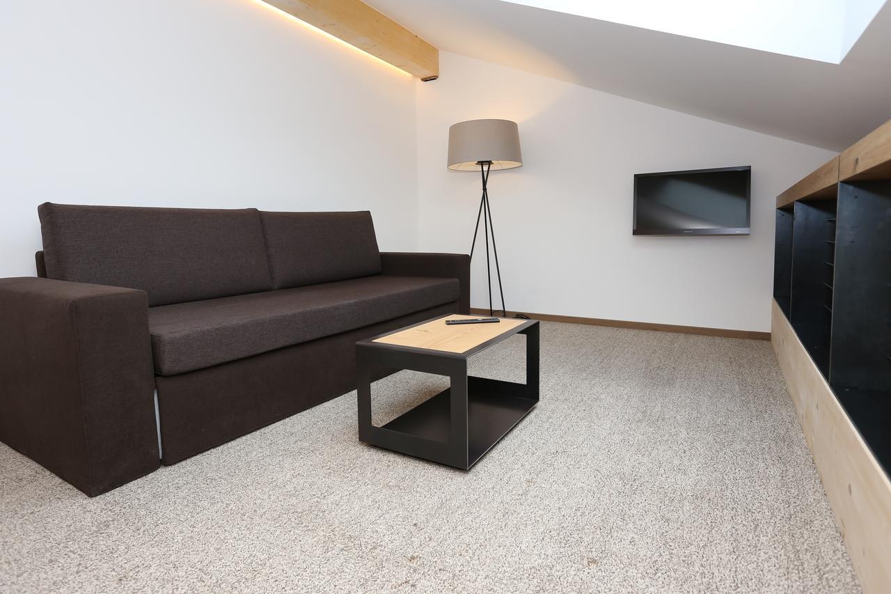 Hotel Gasthof Hoellriegl Sarentino Chambre photo