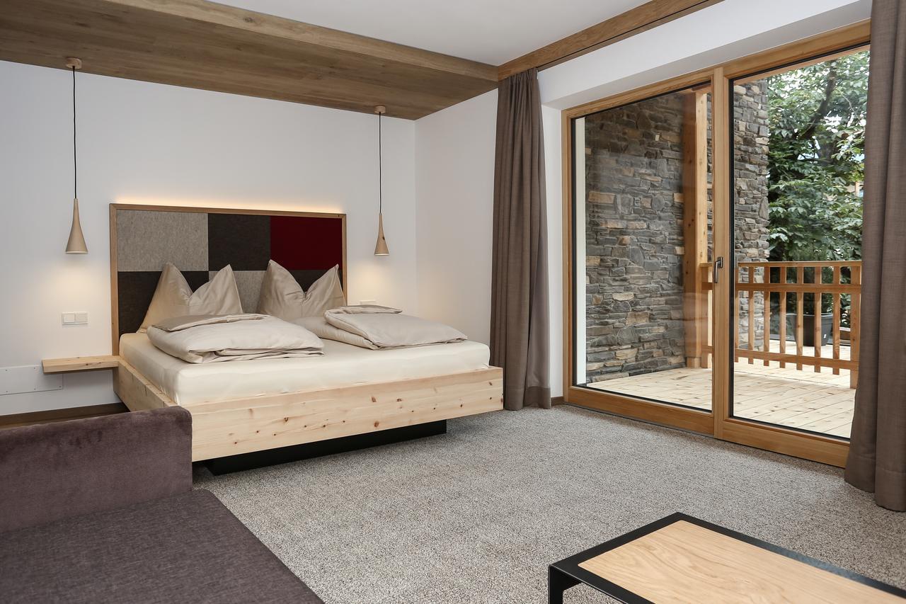 Hotel Gasthof Hoellriegl Sarentino Chambre photo