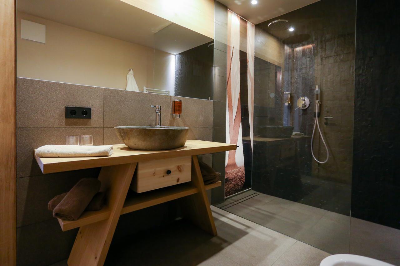 Hotel Gasthof Hoellriegl Sarentino Chambre photo